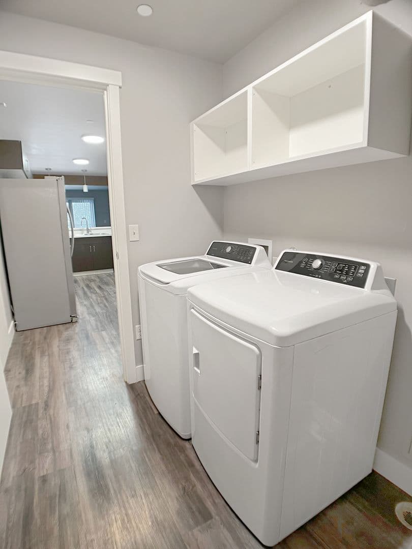 Coeur d Alene Apartment: 315 E Coeur d'Alene Lake Drive