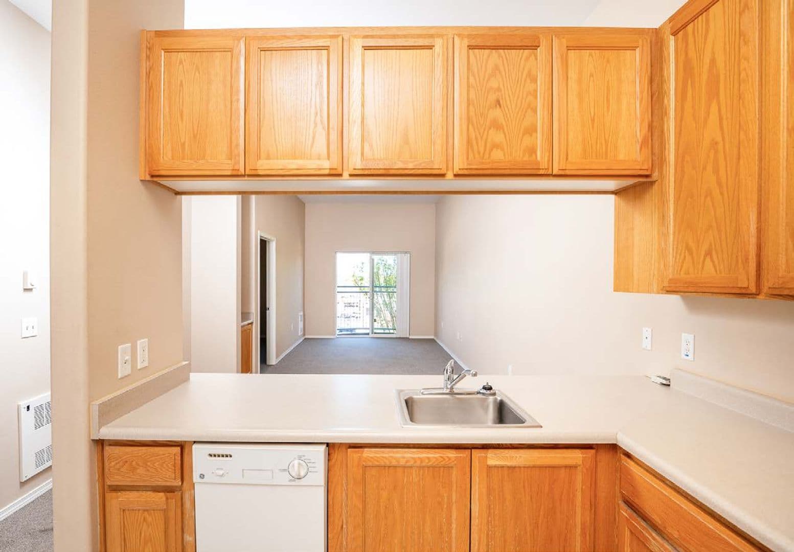 La Grande Apartment: 1208 Adams Avenue
