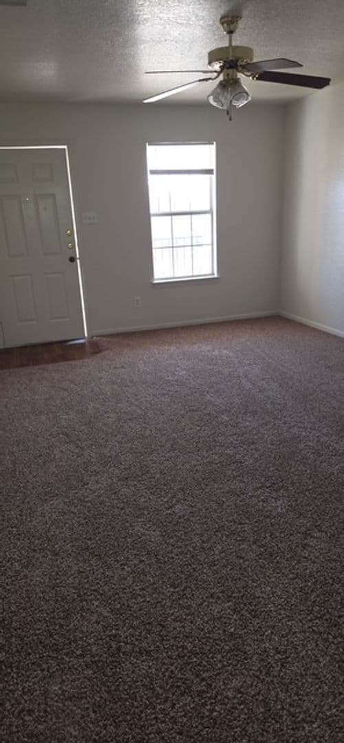 KILLEEN Apartment: 3400 CANTABRIAN