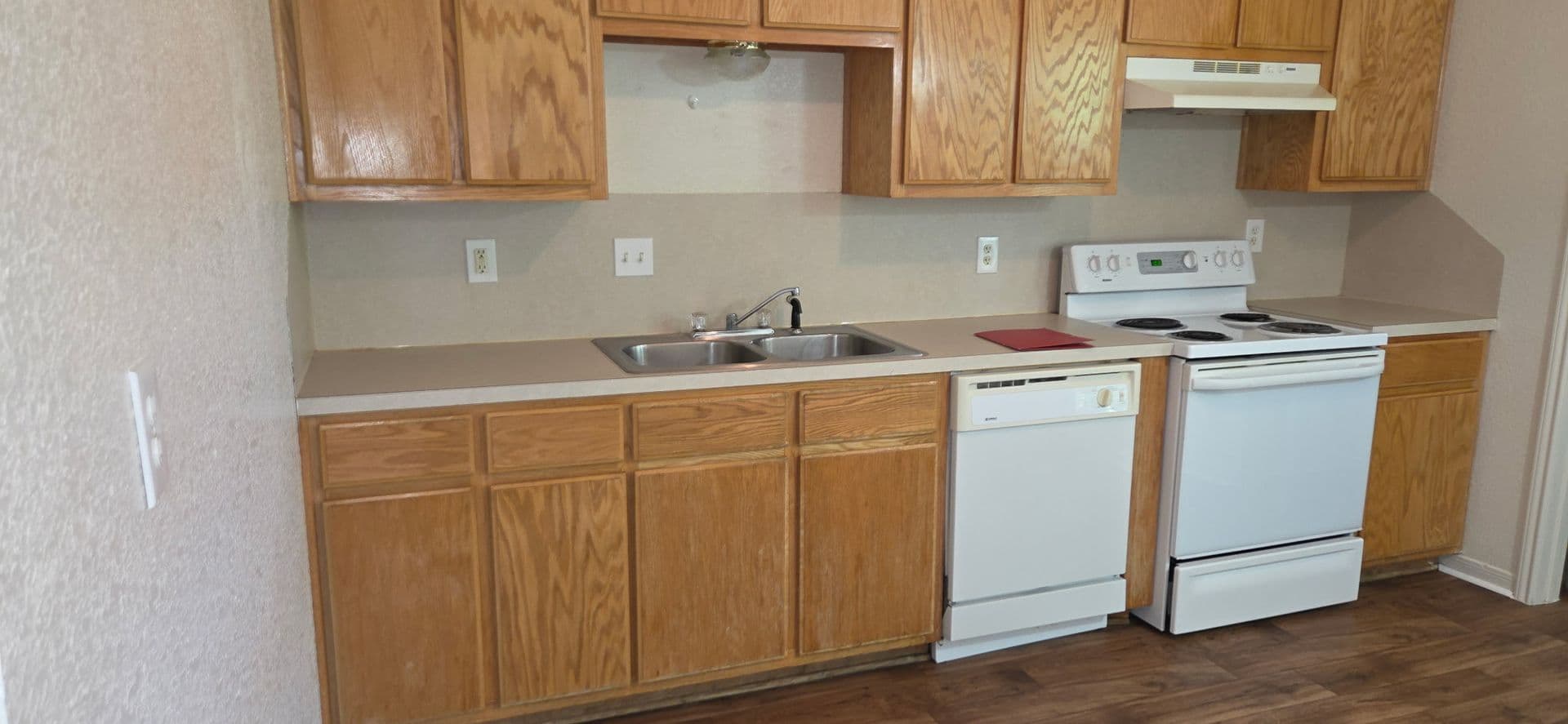 KILLEEN Apartment: 3400 CANTABRIAN