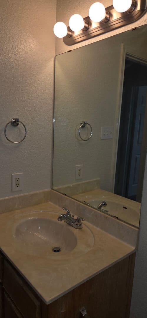 KILLEEN Apartment: 3400 CANTABRIAN