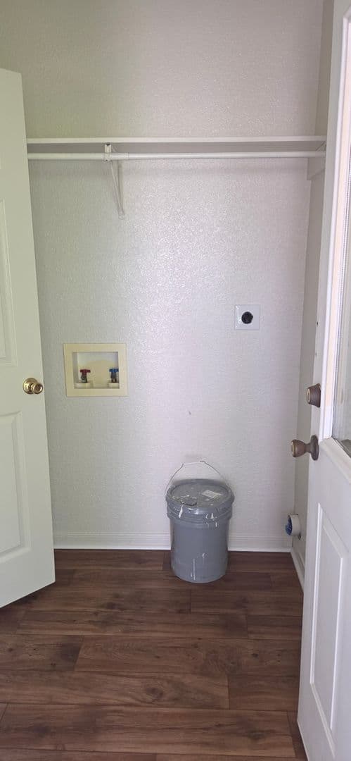 KILLEEN Apartment: 3400 CANTABRIAN