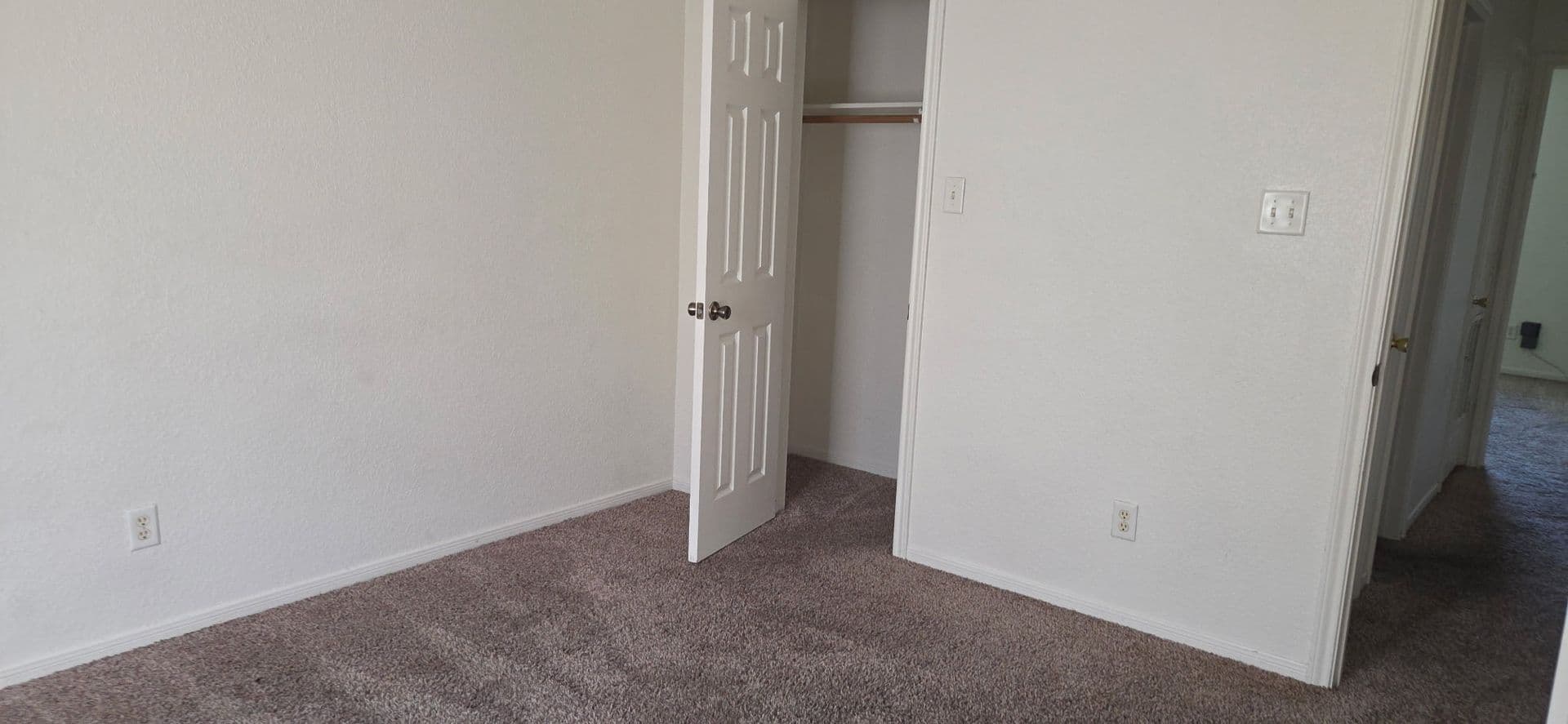 KILLEEN Apartment: 3400 CANTABRIAN