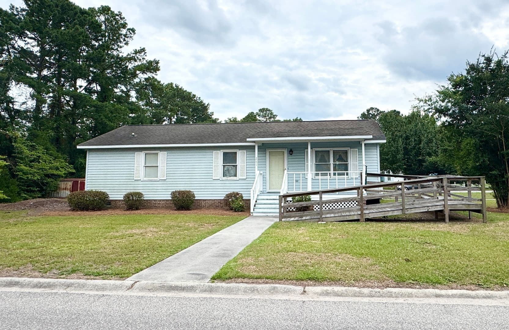 Conway House: 261 Youpon Drive