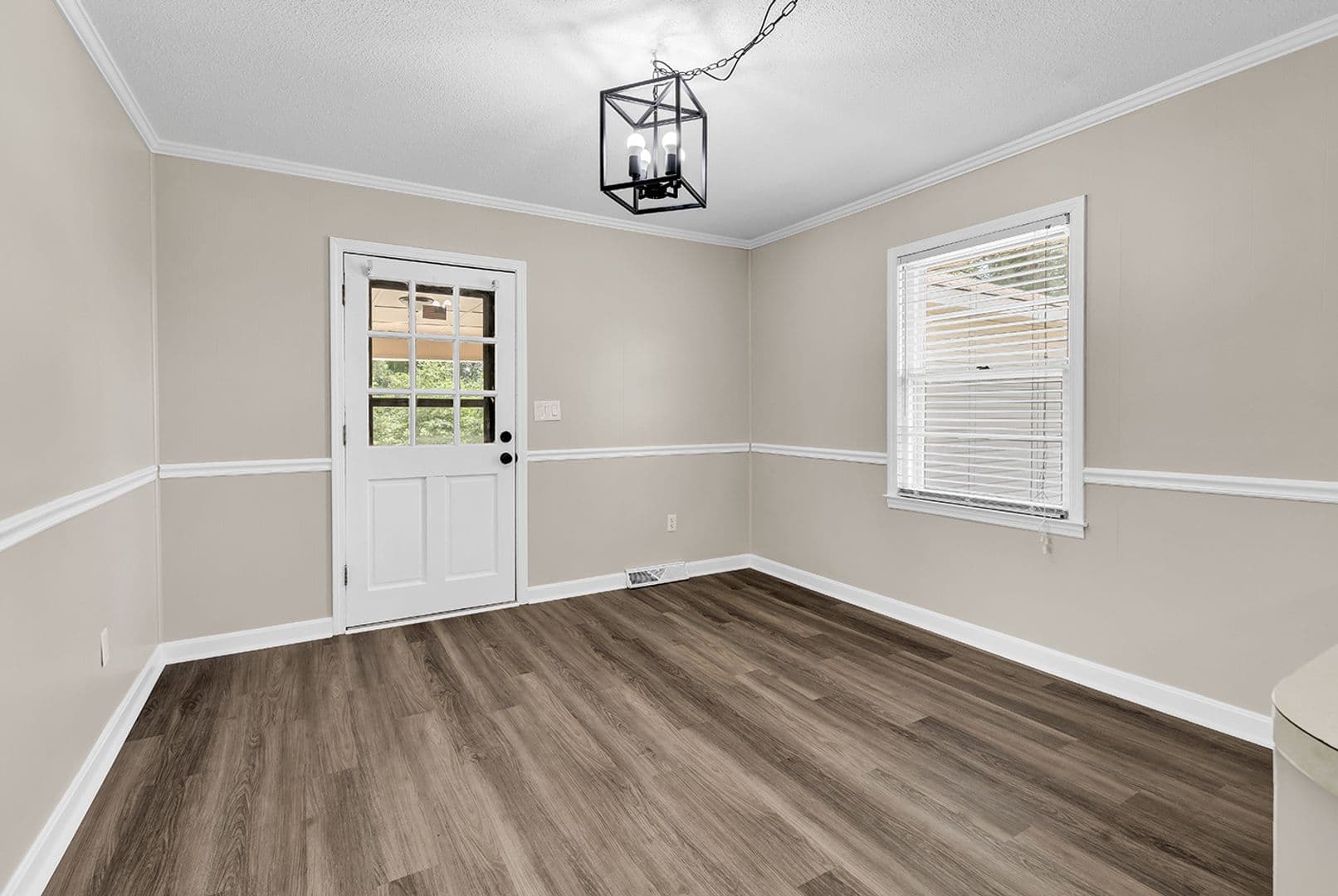 Aynor House: 1354 Rogers Road