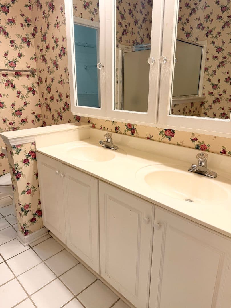 Little River House: 4661 Lightkeepers Way