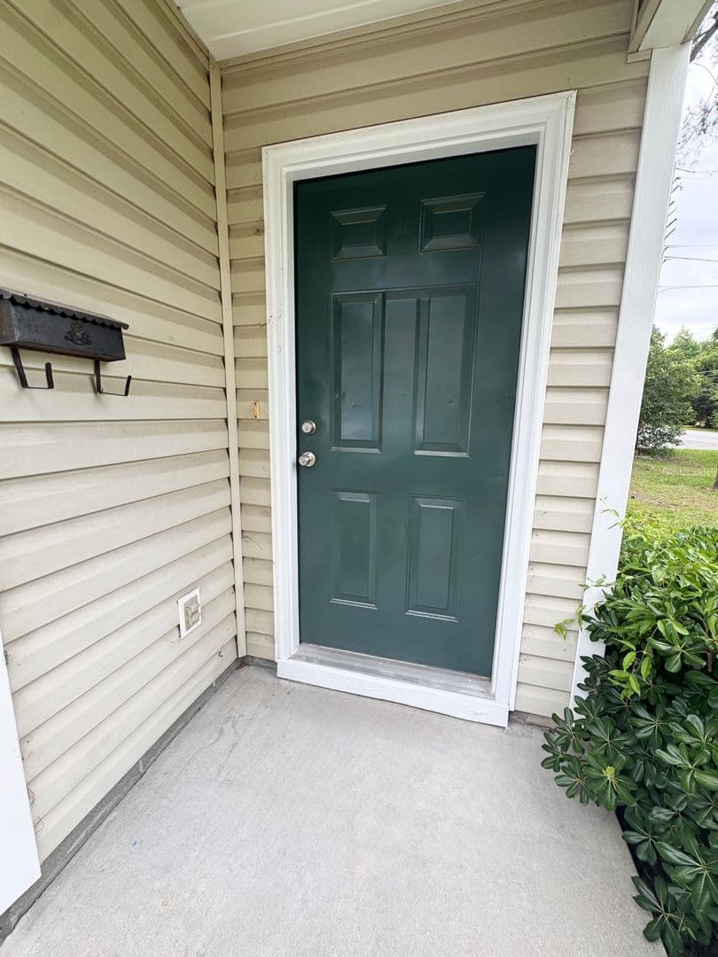 Conway Townhome: 1100 Pine Street, Unit A