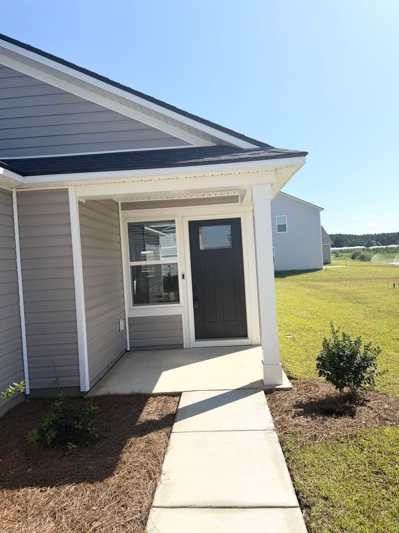 Loris House: 600 Shady Ridge Road