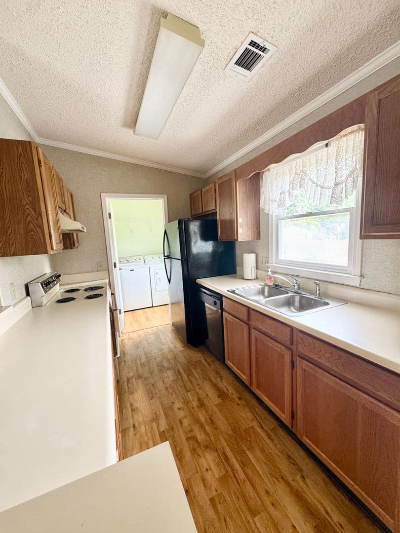 Conway House: 261 Youpon Drive