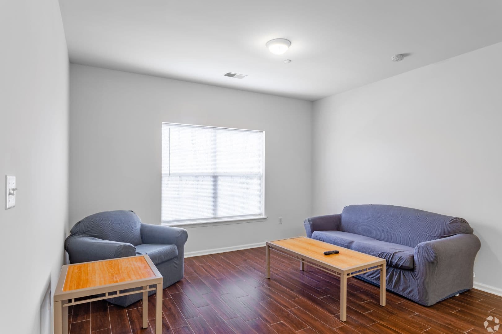Shippensburg Apartment: 14 Kenneth Ave