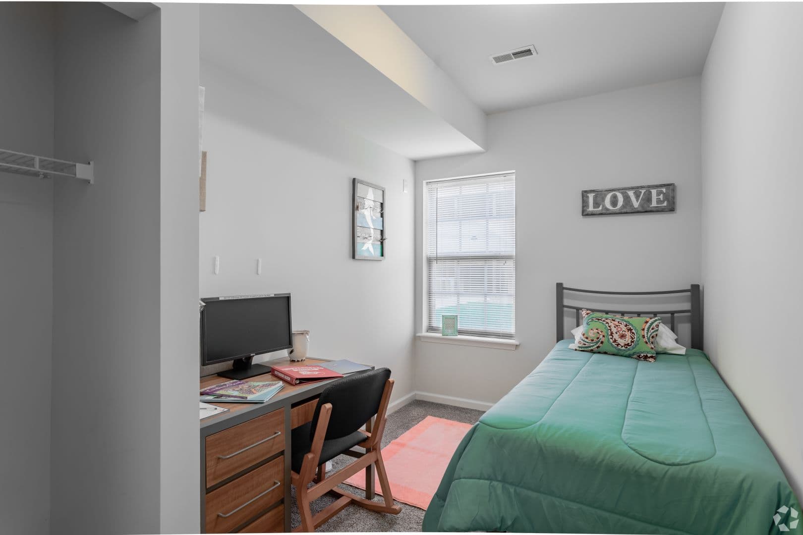 Shippensburg Apartment: 14 Kenneth Ave