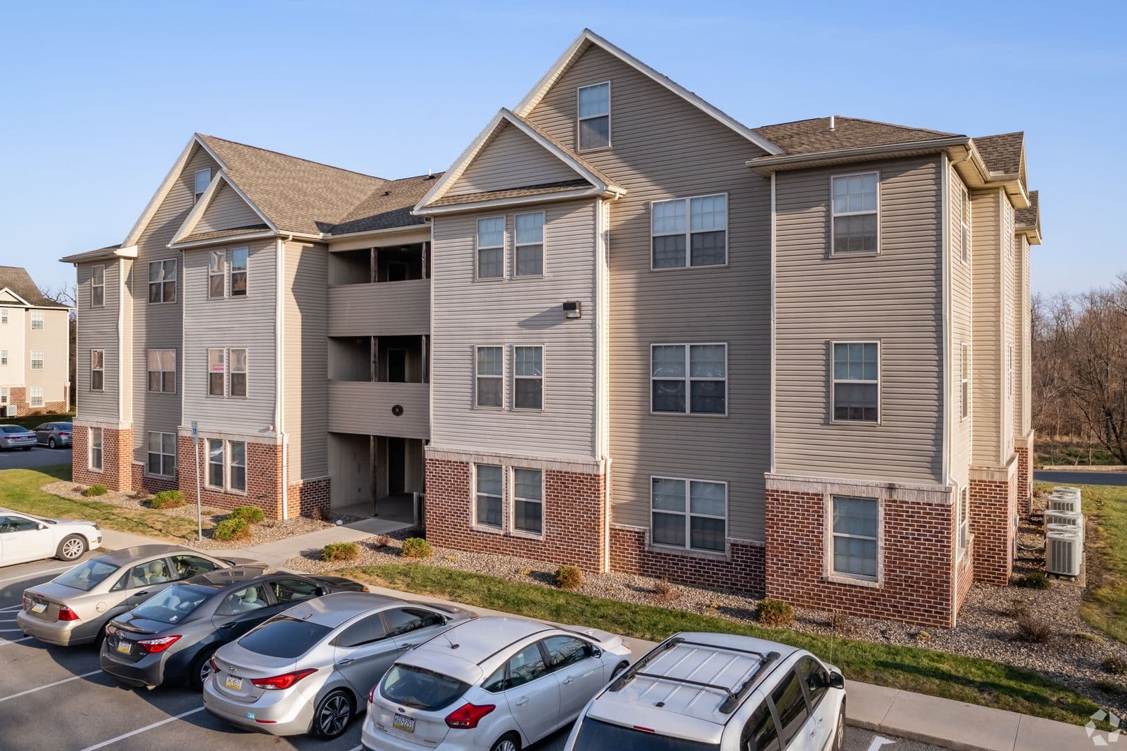 Shippensburg Apartment: 14 Kenneth Ave
