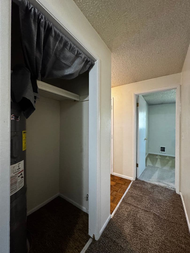Ellensburg House: 1806 Parklane