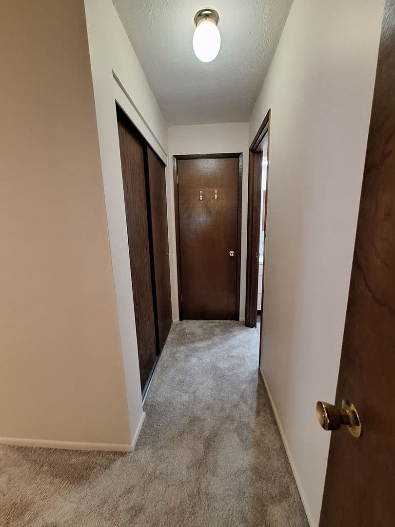 Ellensburg Apartment: 700 E 5th Ave