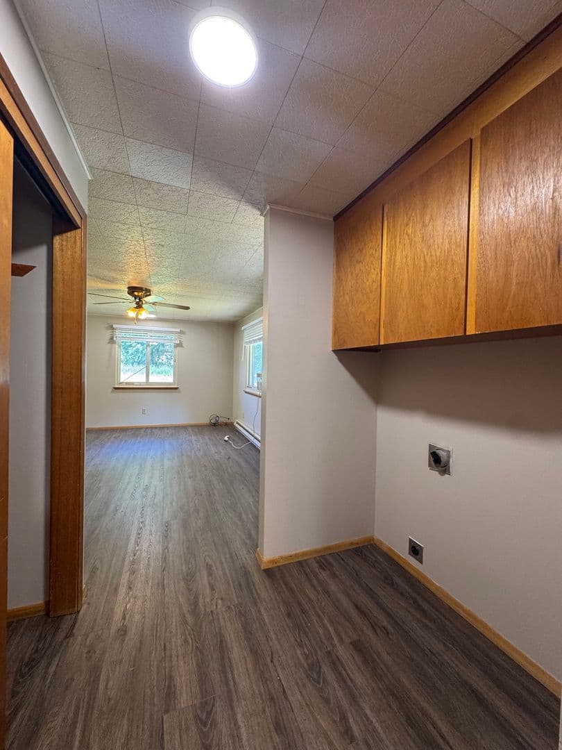 Ellensburg House: 1702 College Pl