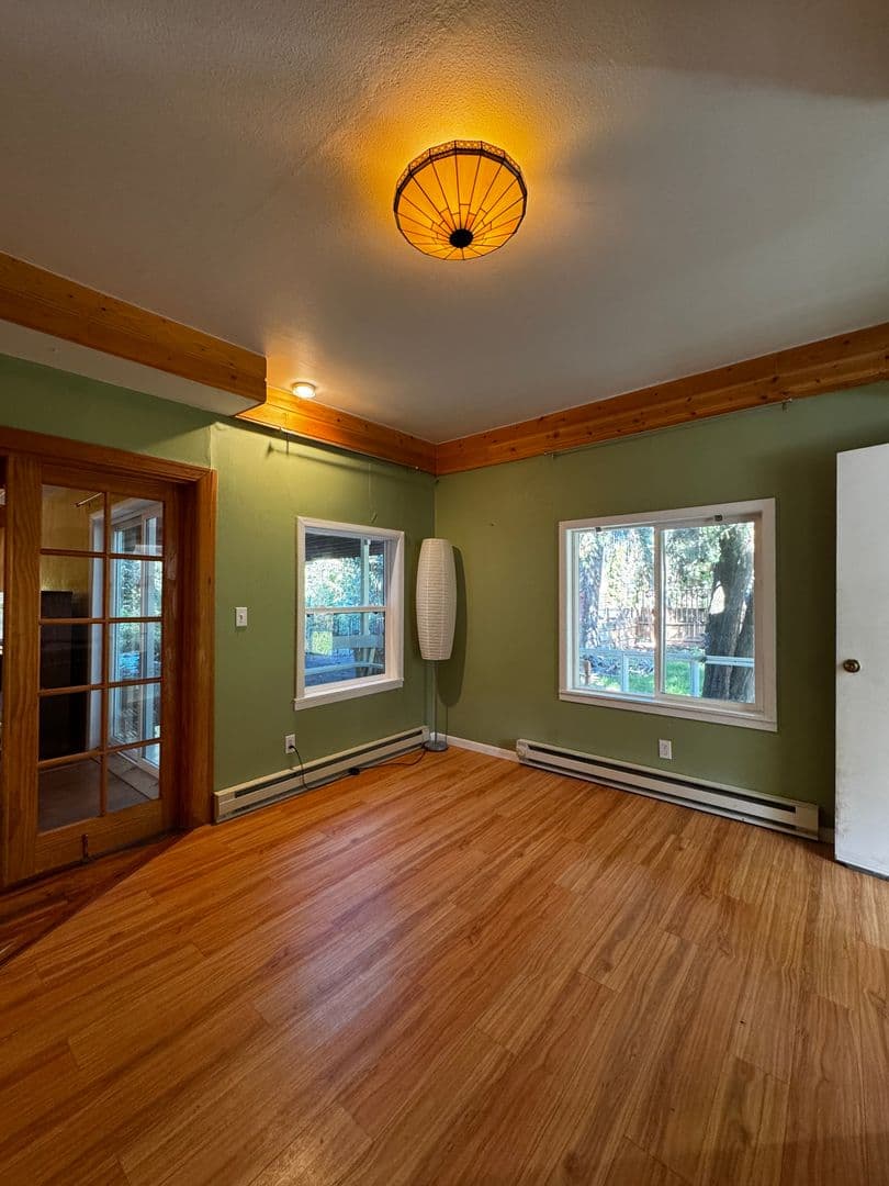 Ellensburg House: 814 E 5th Ave