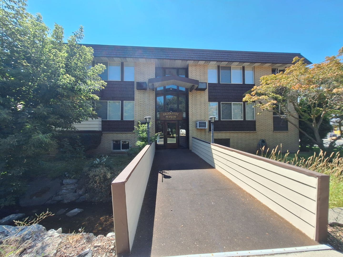 Ellensburg Apartment: 700 E 5th Ave