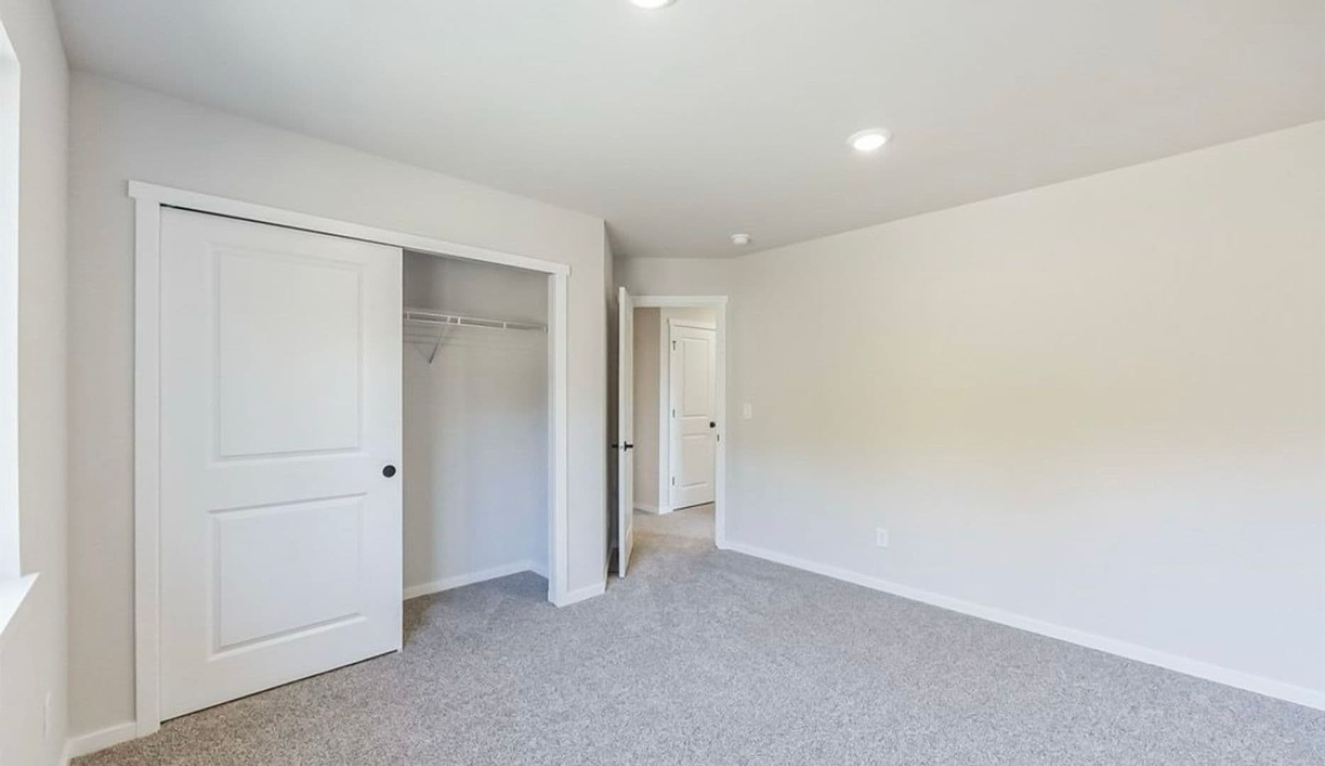 Cle Elum Townhome: 907 E Fourth St