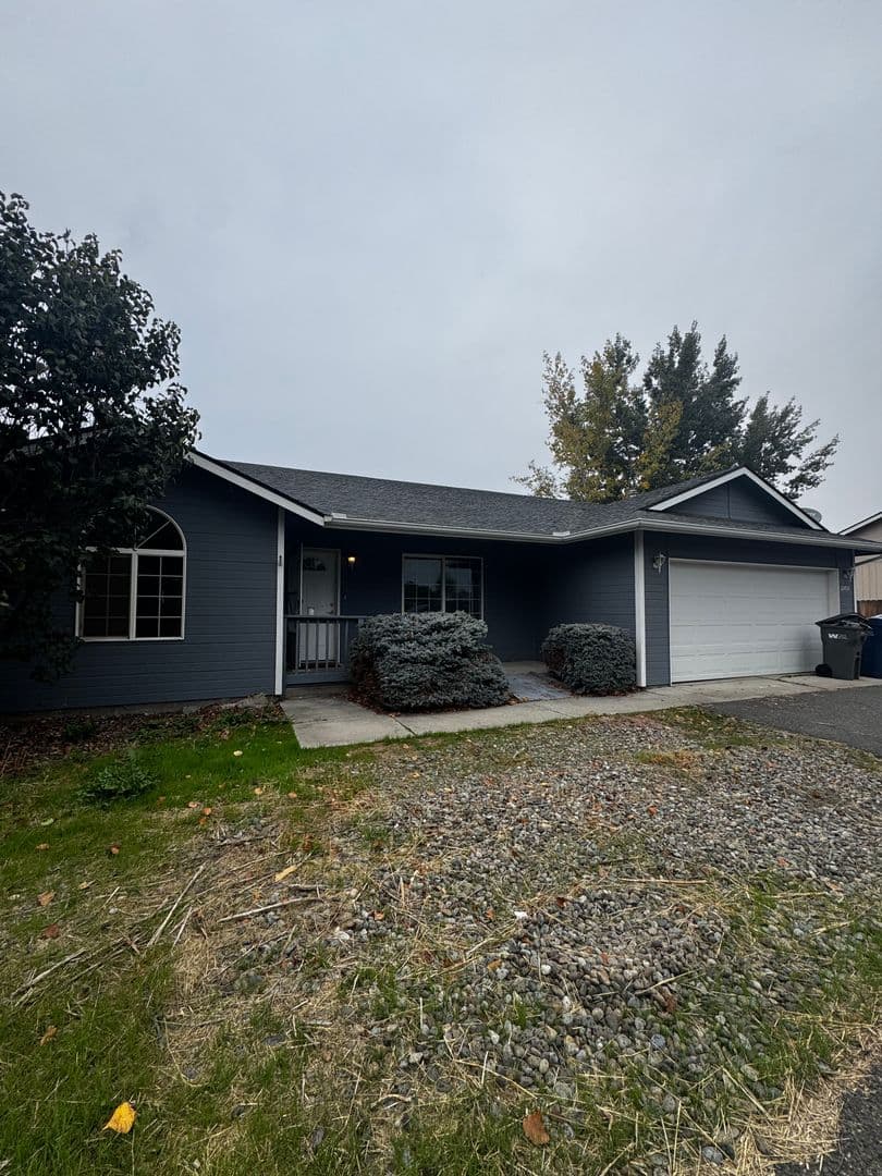 Ellensburg House: 2203 N Abbey Glen Ct