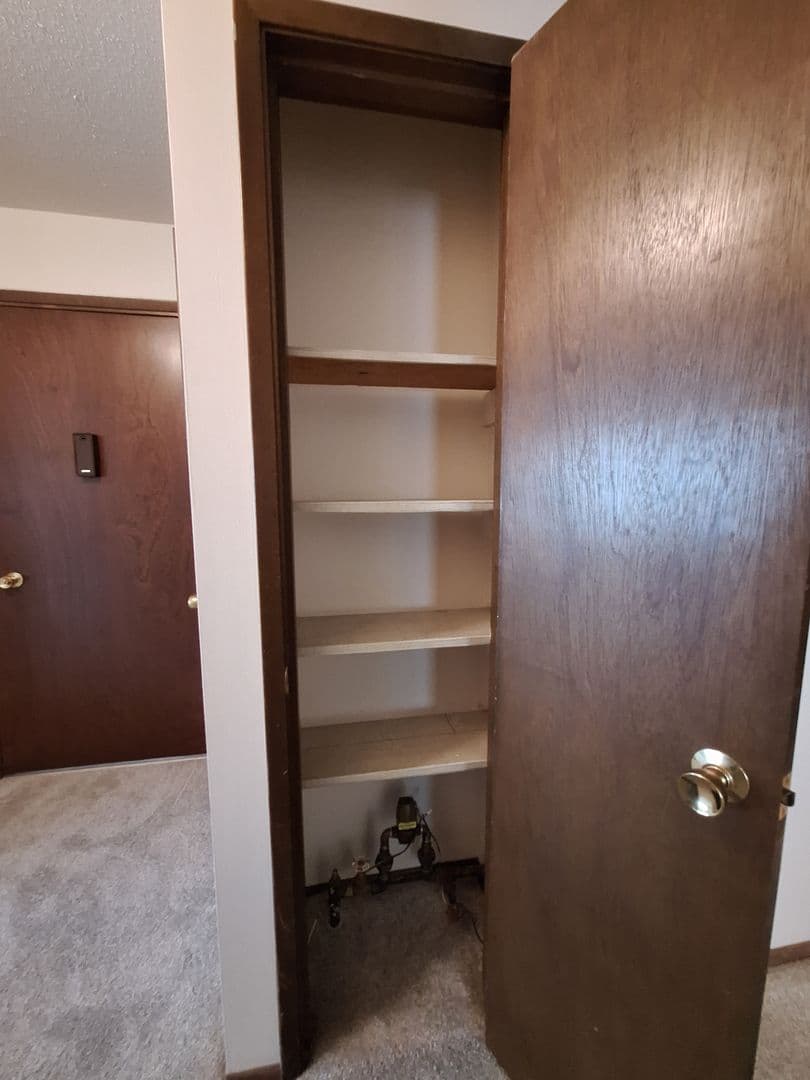 Ellensburg Apartment: 700 E 5th Ave
