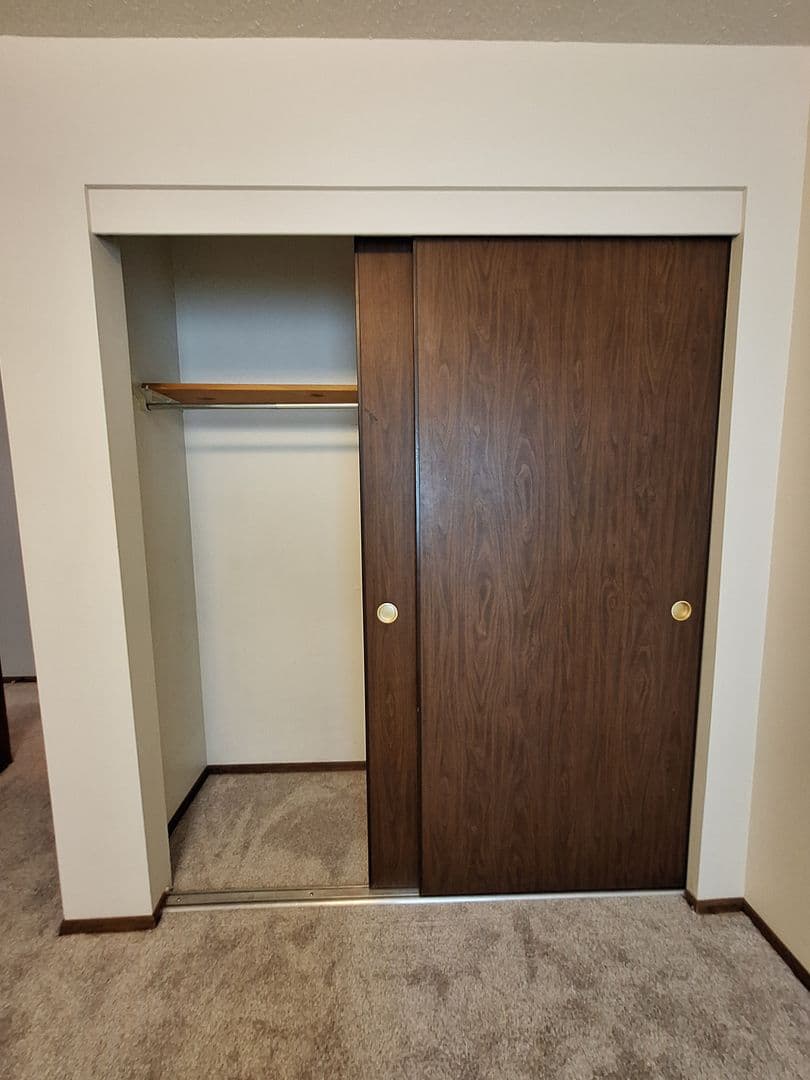 Ellensburg Apartment: 700 E 5th Ave