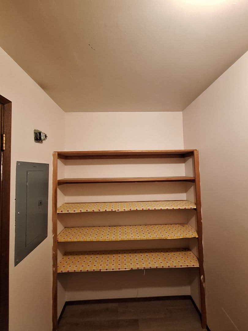 Ellensburg Apartment: 700 E 5th Ave