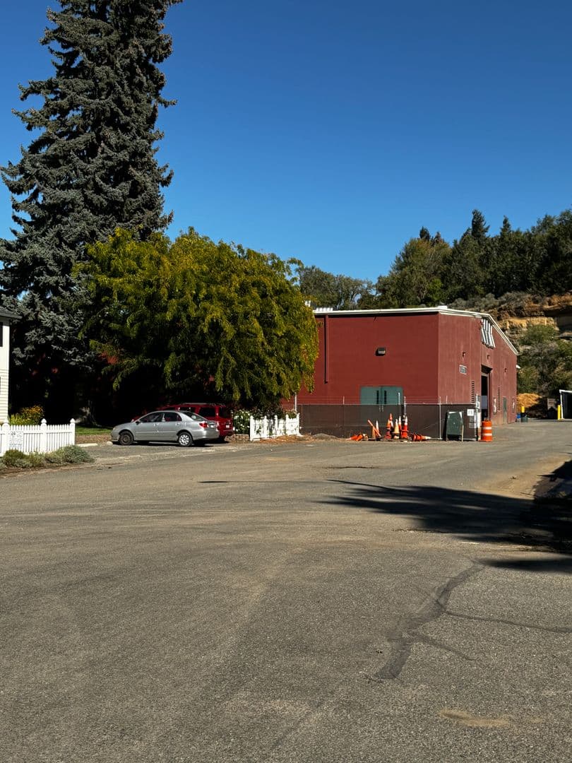 Ellensburg House: 814 E 5th Ave
