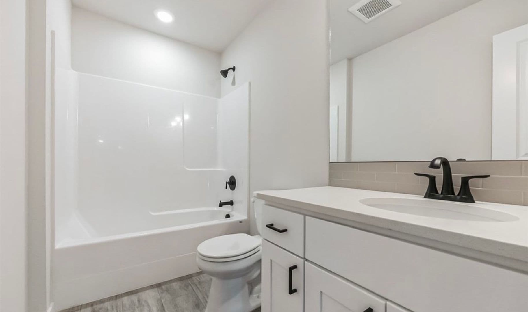 Cle Elum Townhome: 907 E Fourth St