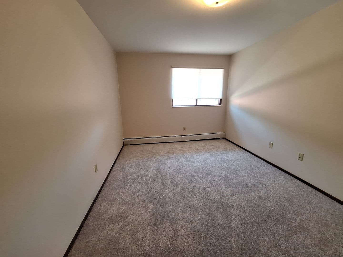 Ellensburg Apartment: 700 E 5th Ave