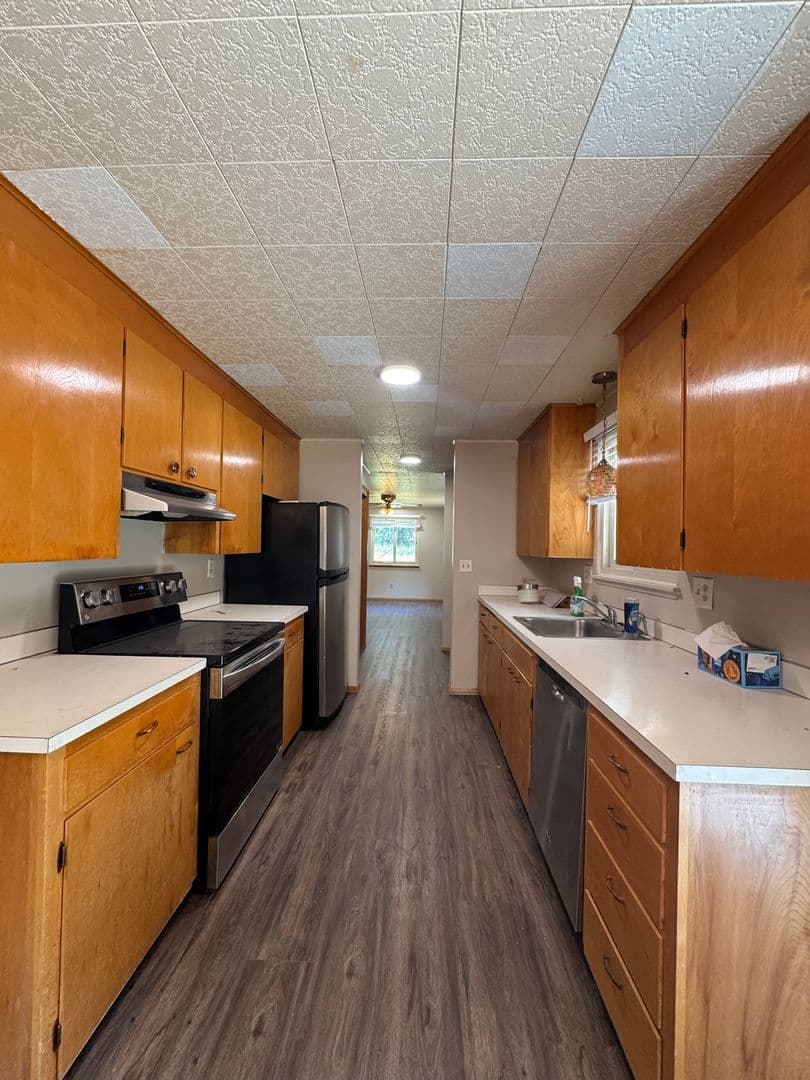 Ellensburg House: 1702 College Pl