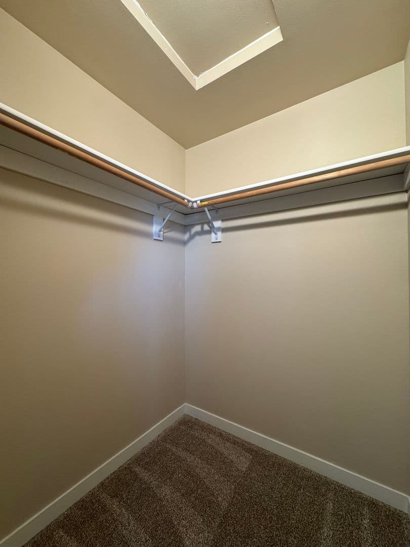 Ellensburg Apartment: 2225 Airport Rd