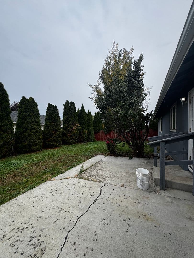 Ellensburg House: 2203 N Abbey Glen Ct