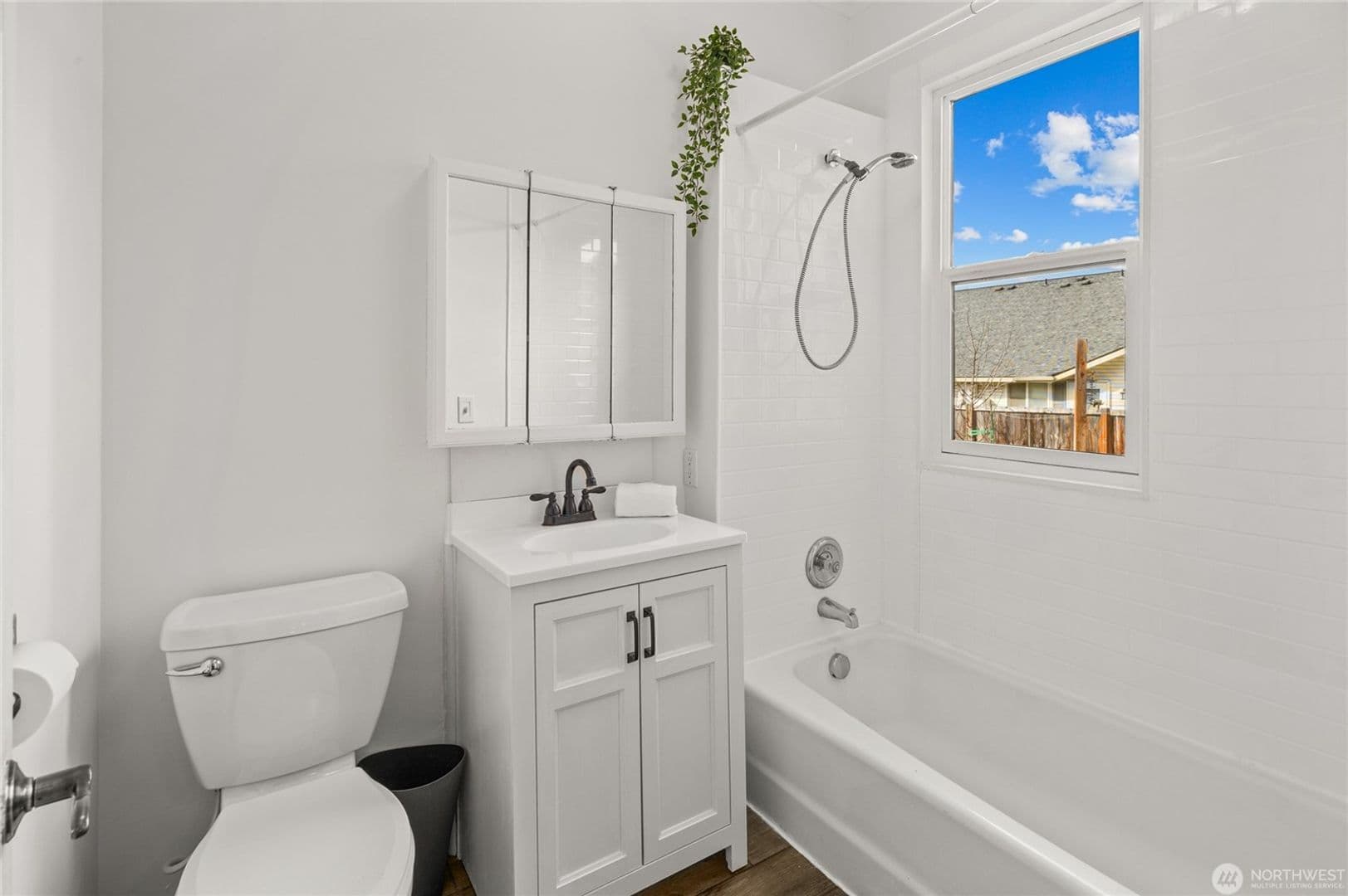 Ellensburg House: 312 E Manitoba