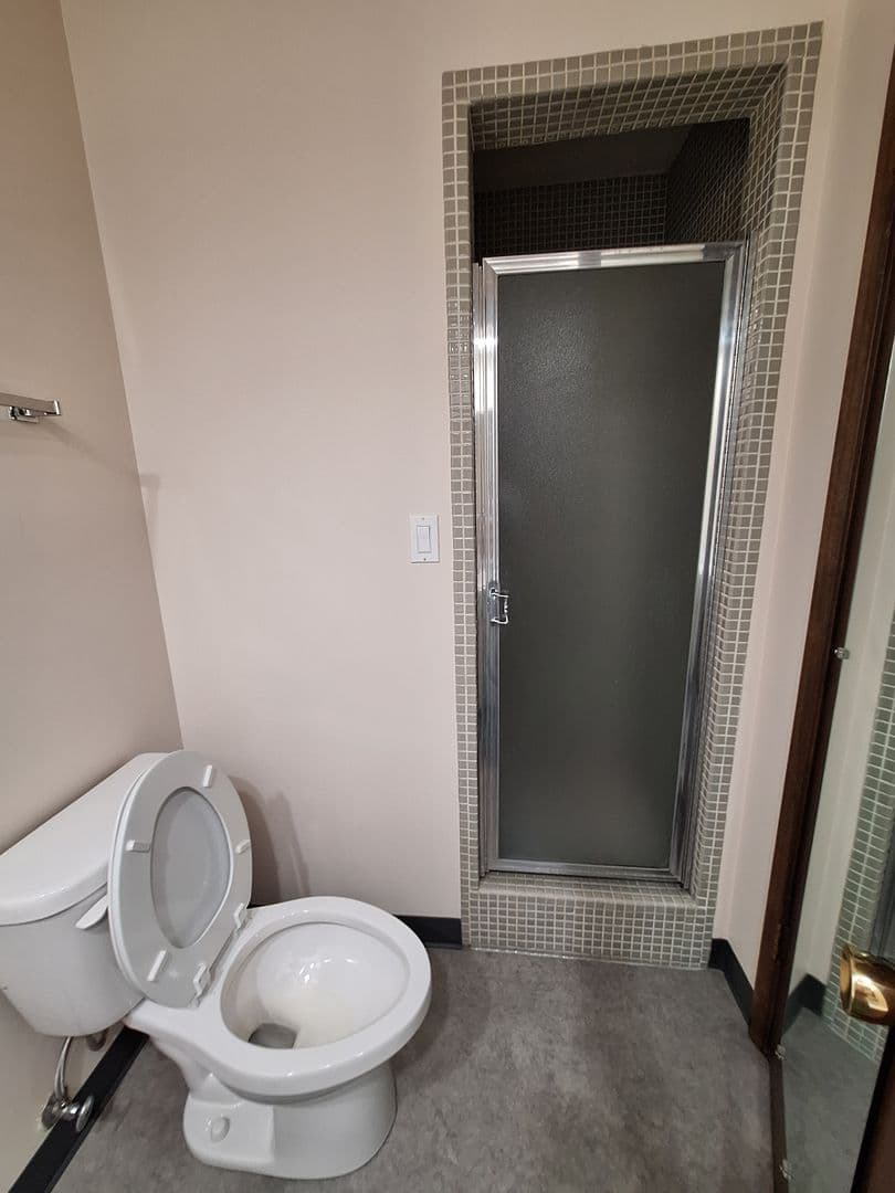 Ellensburg Apartment: 700 E 5th Ave