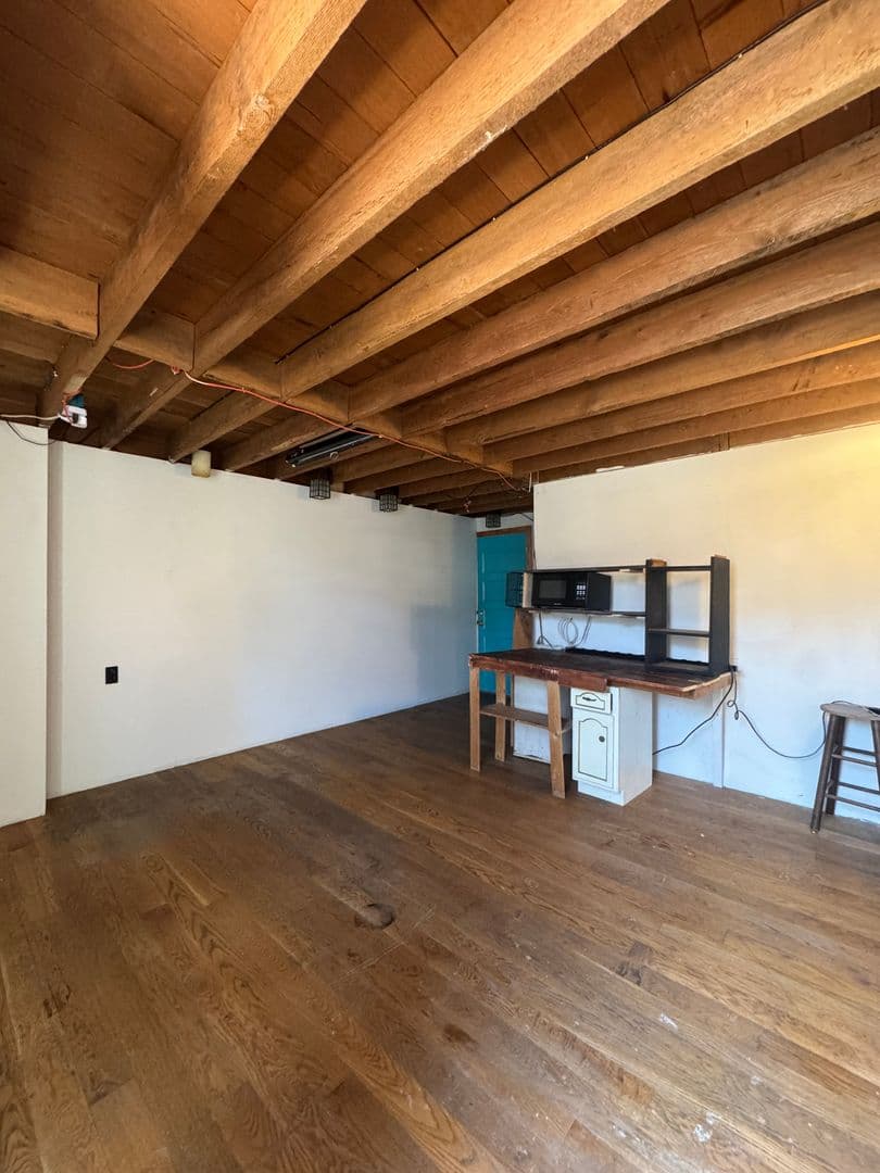 Ellensburg, WA 98926 Apartment: 306 1/2 N Main St