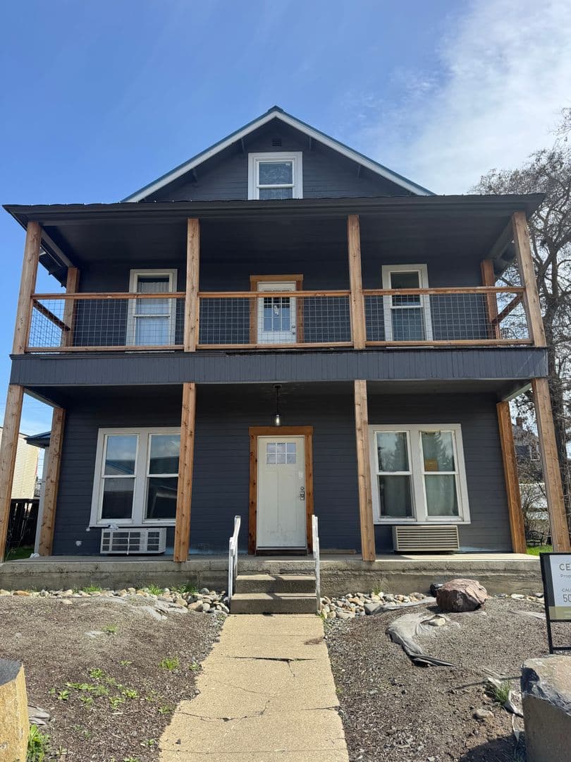 Ellensburg Apartment: 704 North Kittitas Street