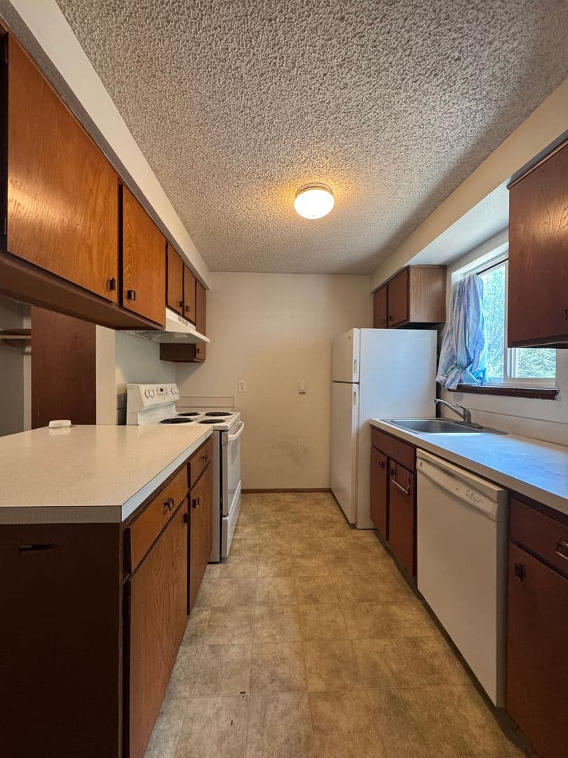 Ellensburg Apartment: 1604 N Brook Ct