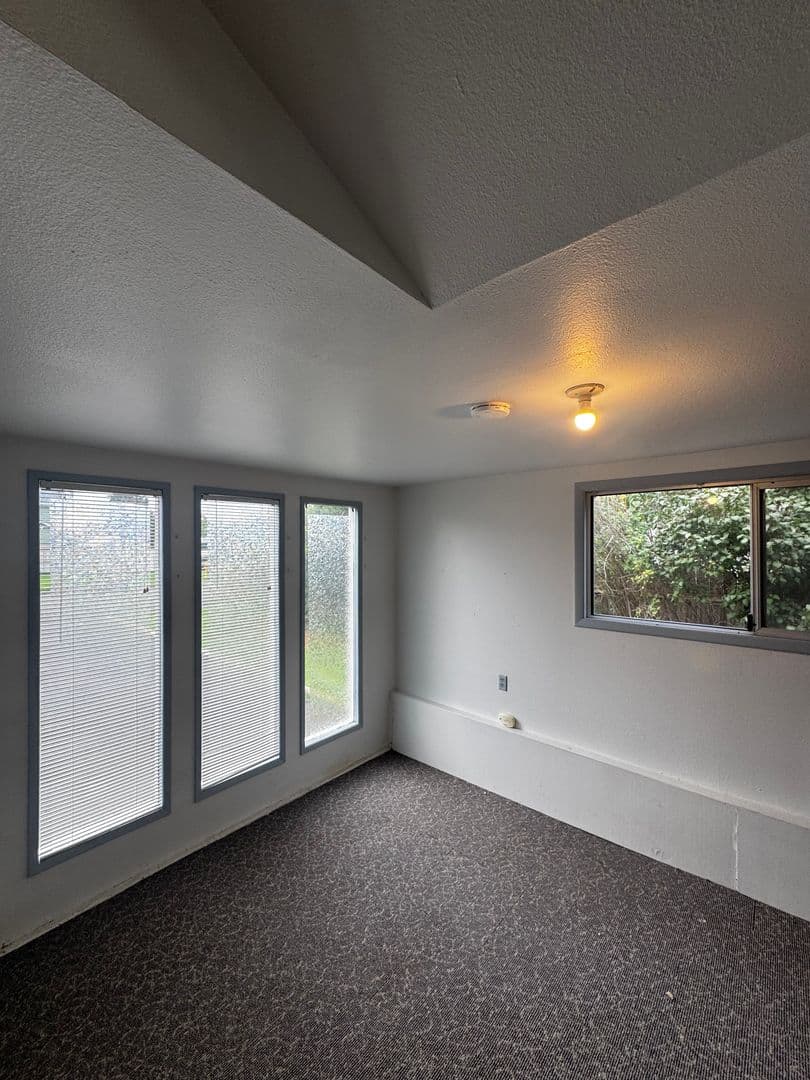 Ellensburg House: 811 E Spokane Ave