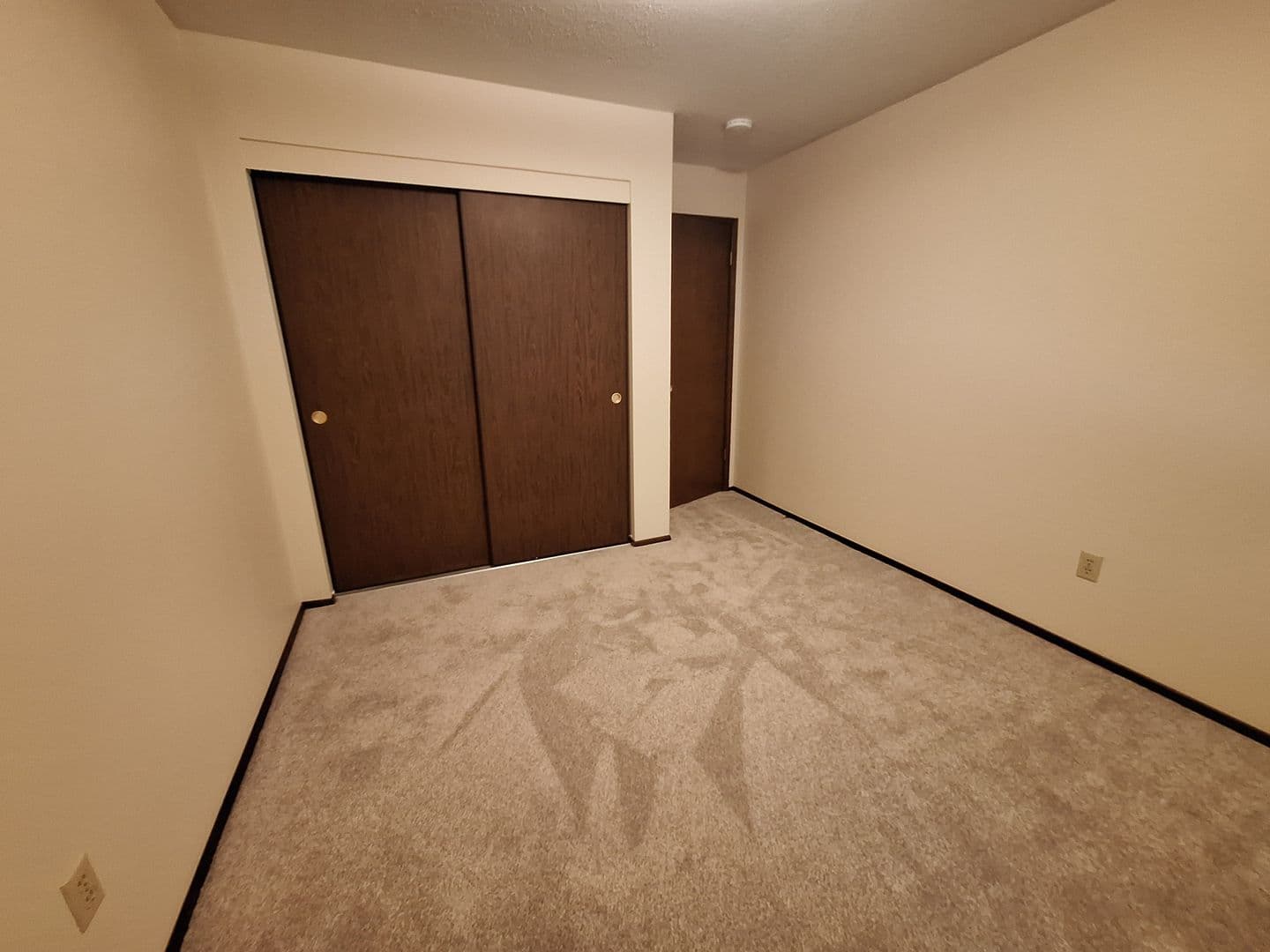 Ellensburg Apartment: 700 E 5th Ave