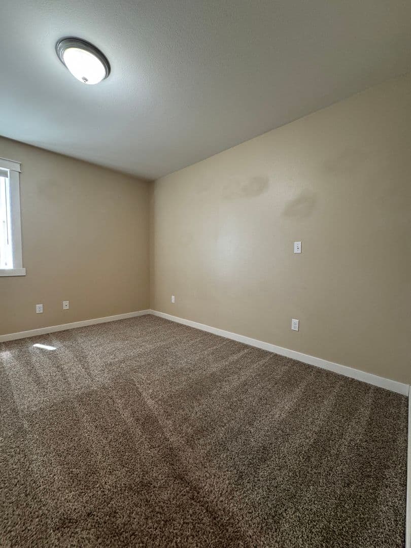 Ellensburg Apartment: 2225 Airport Rd