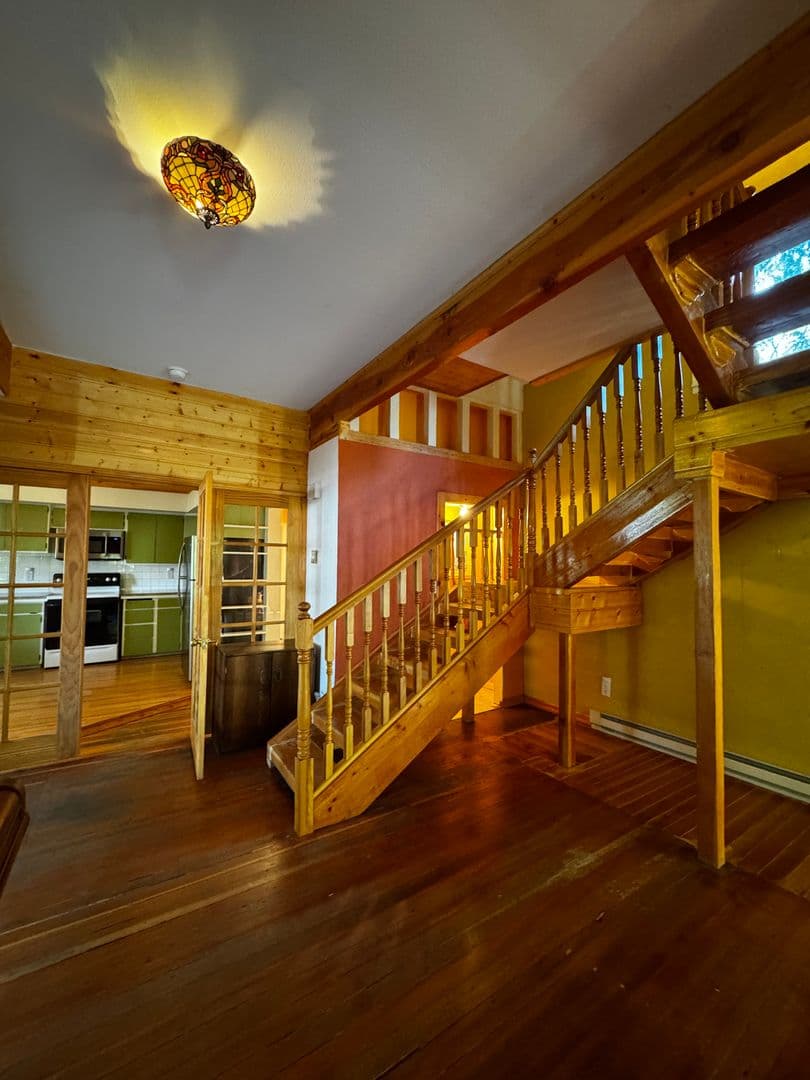 Ellensburg House: 814 E 5th Ave