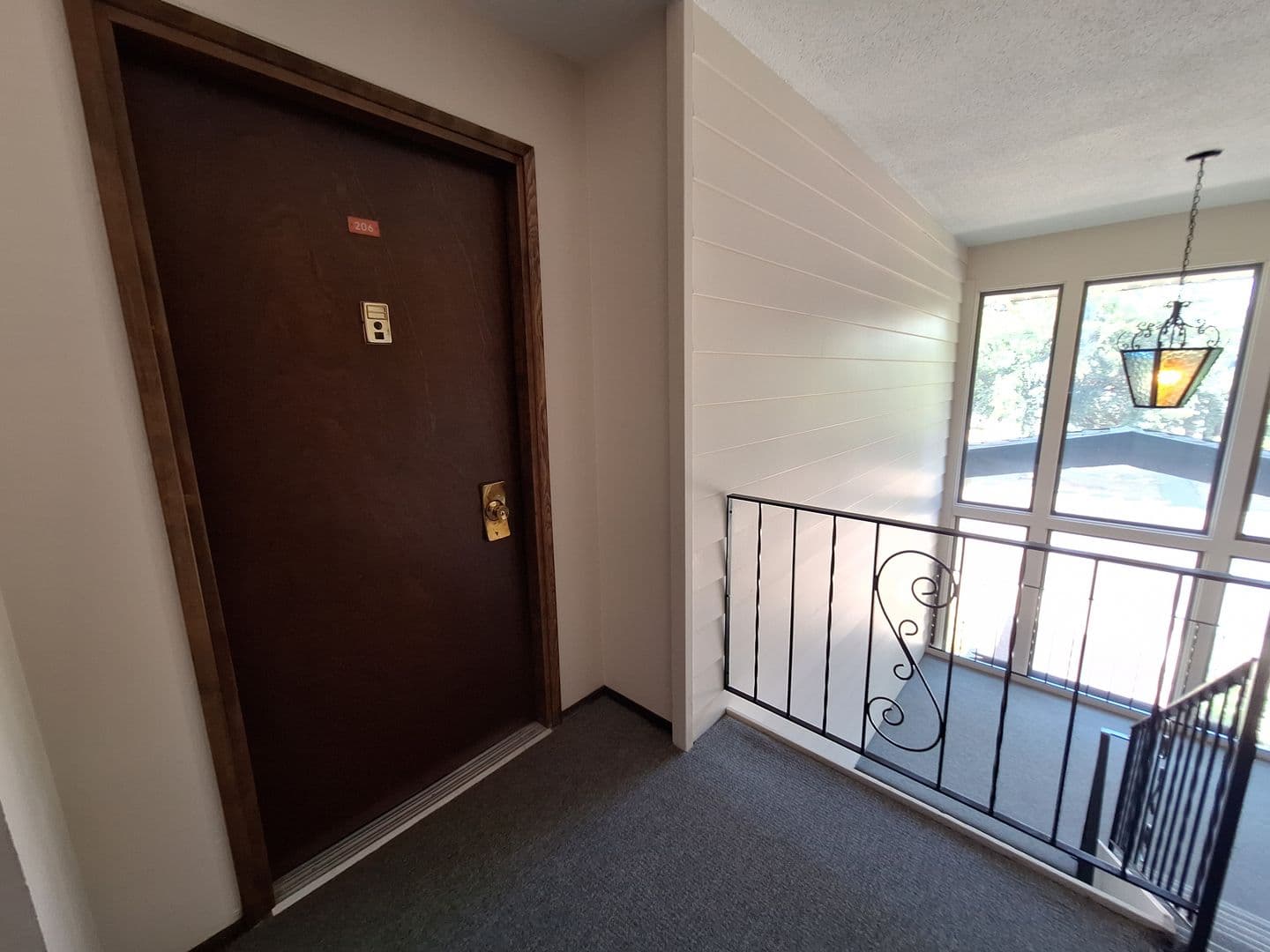 Ellensburg Apartment: 700 E 5th Ave
