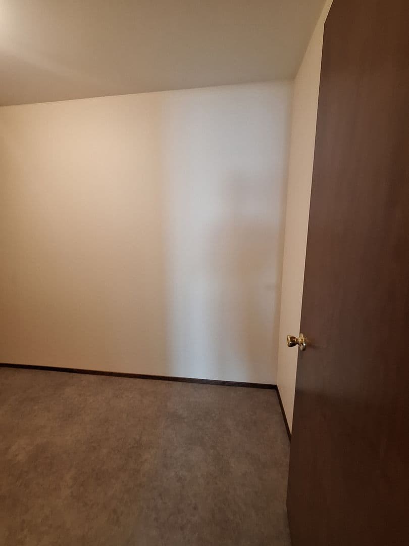 Ellensburg Apartment: 700 E 5th Ave
