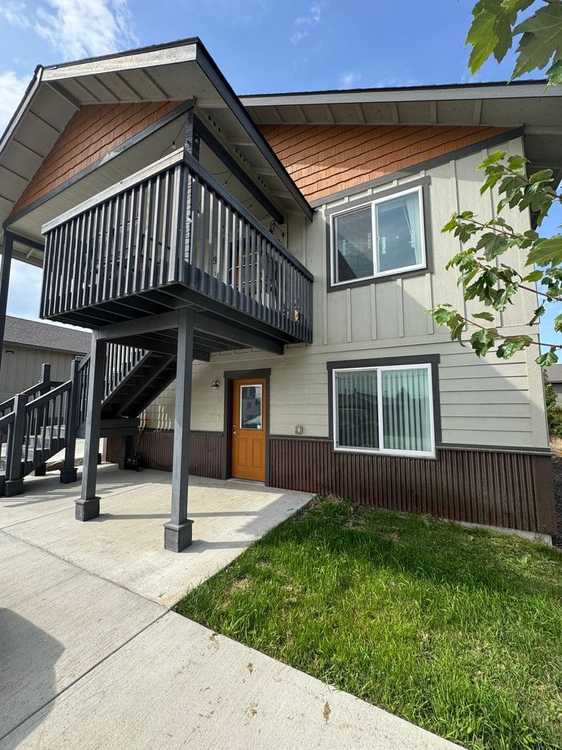 Ellensburg Apartment: 2225 Airport Rd