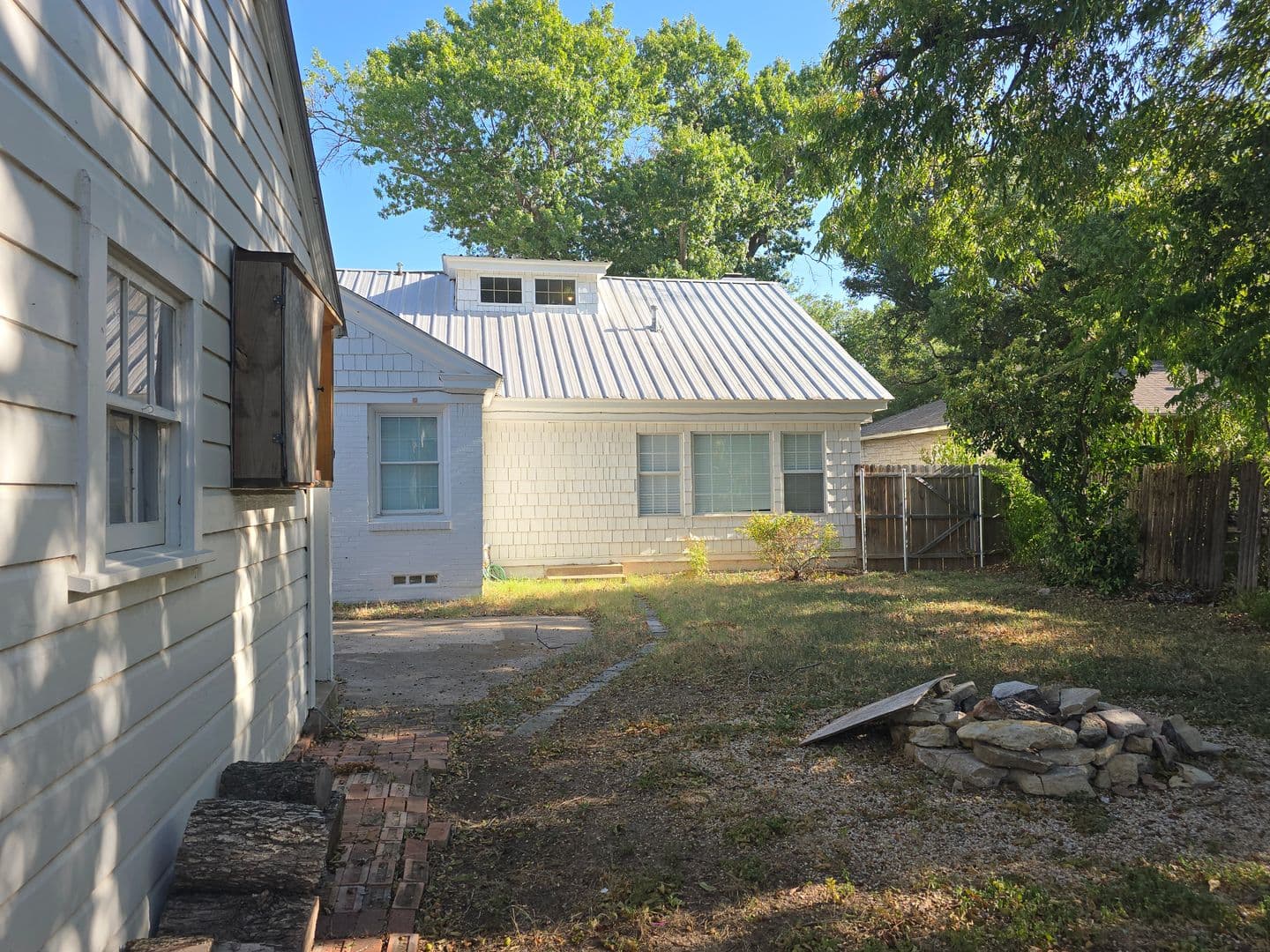 Fort Worth House: 3741 Hilltop Road