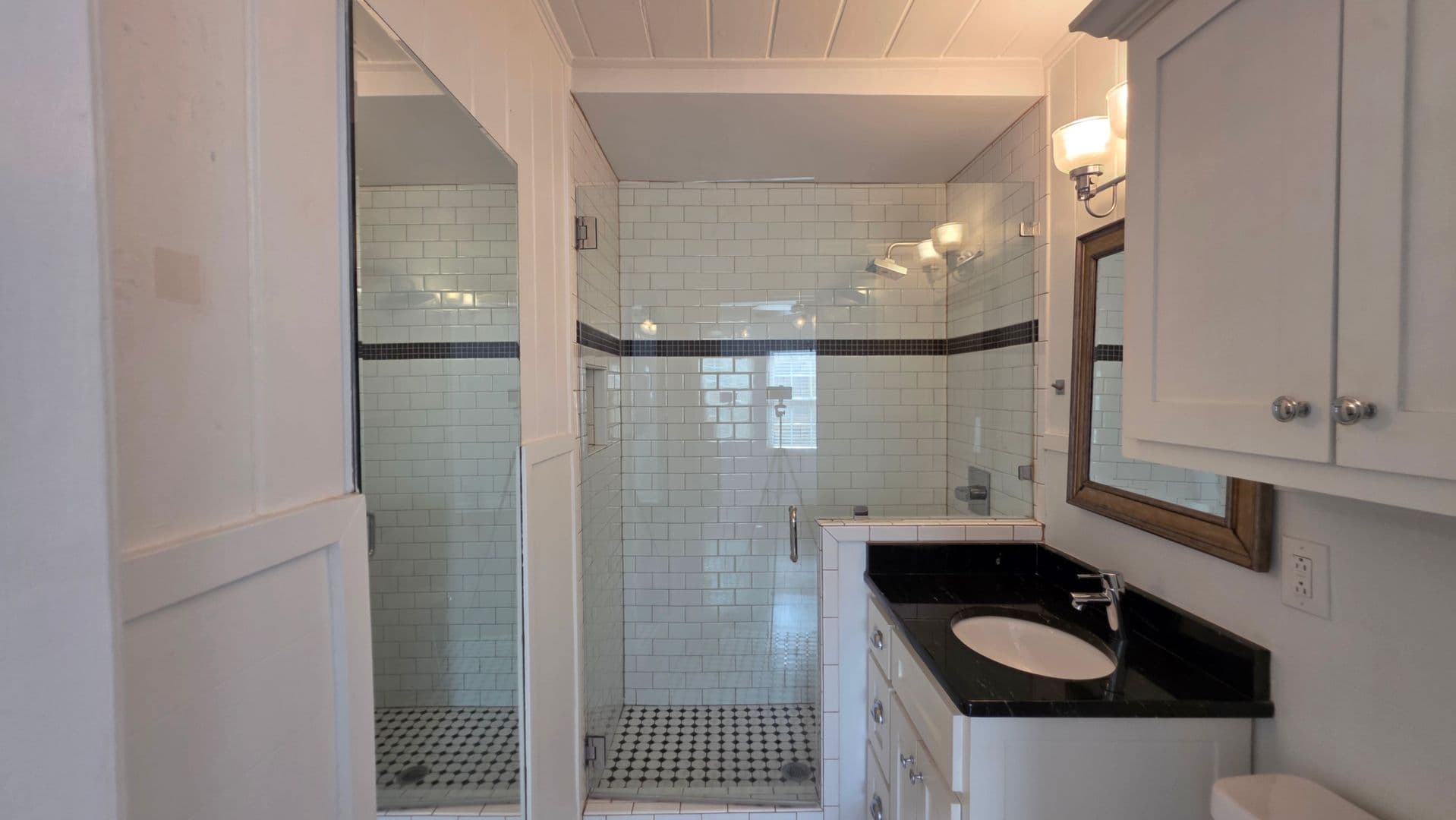 Fort Worth House: 3741 Hilltop Road