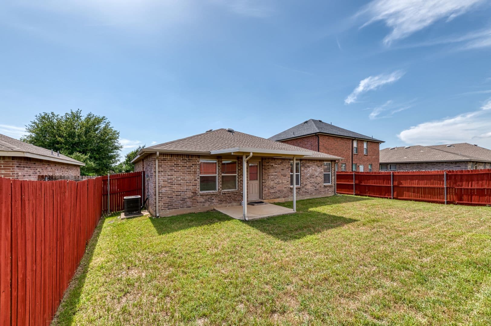 Fort Worth House: 9020 Noontide Drive
