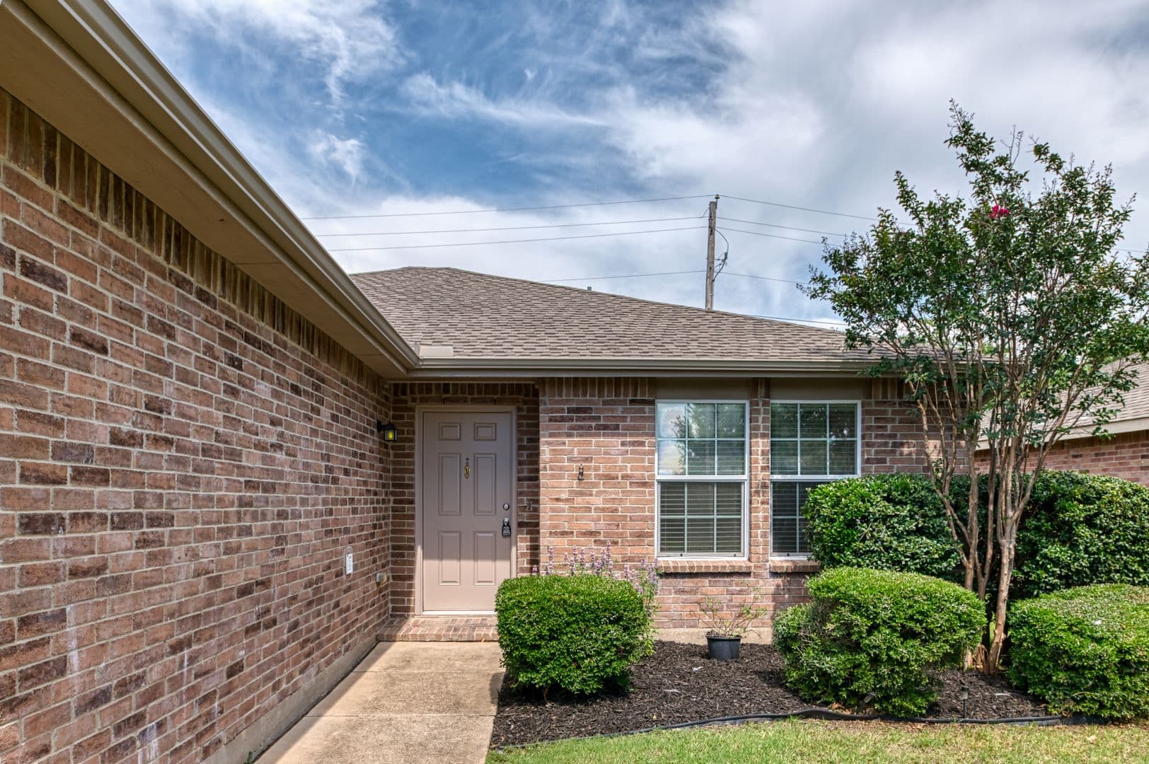 Fort Worth House: 9020 Noontide Drive