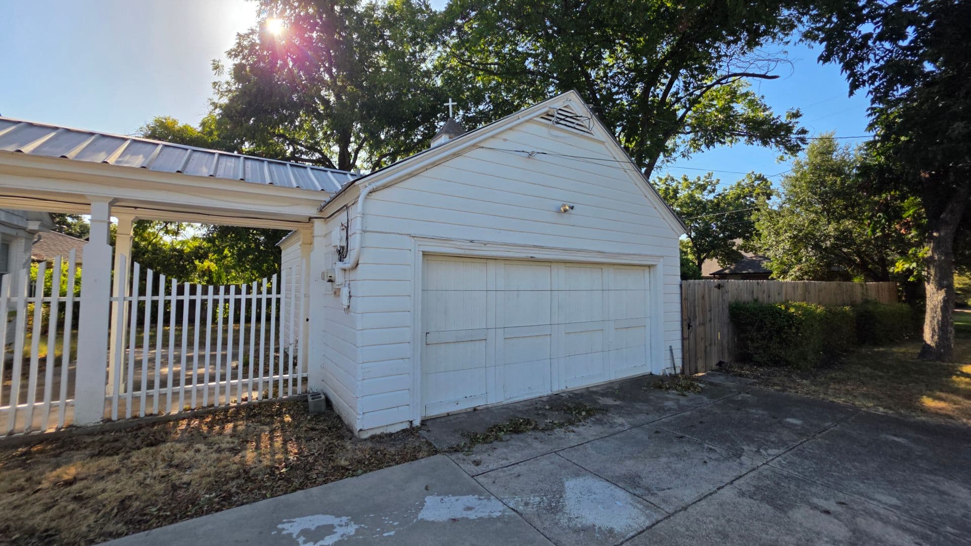 Fort Worth House: 3741 Hilltop Road