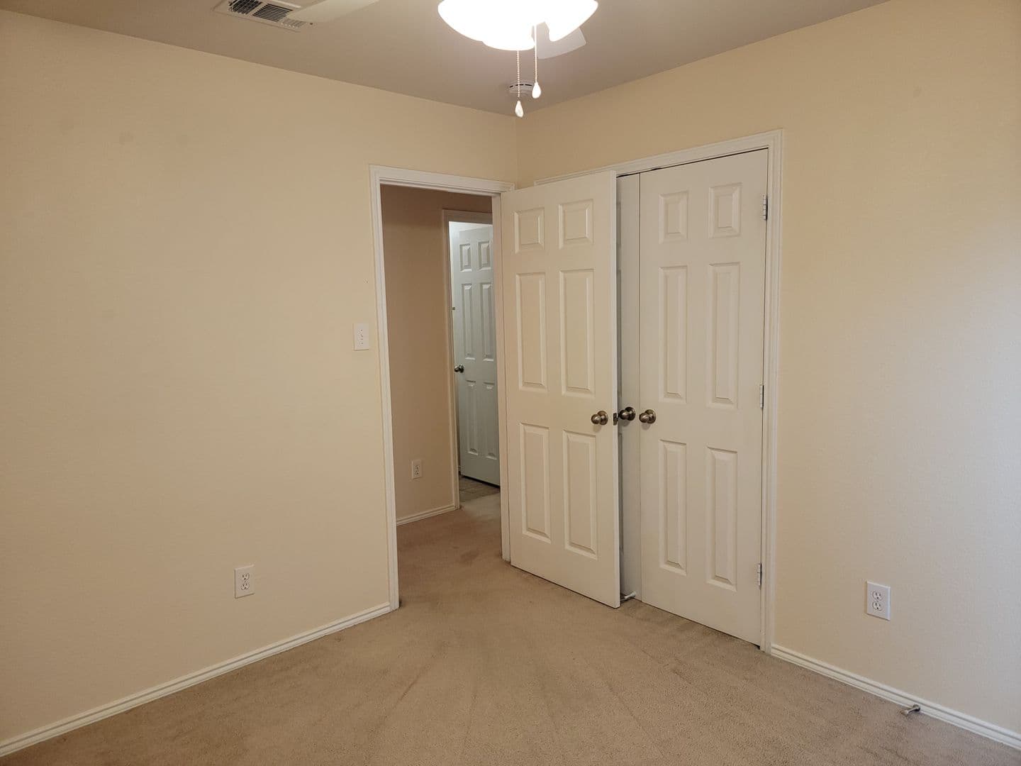 Fort Worth House: 9020 Noontide Drive